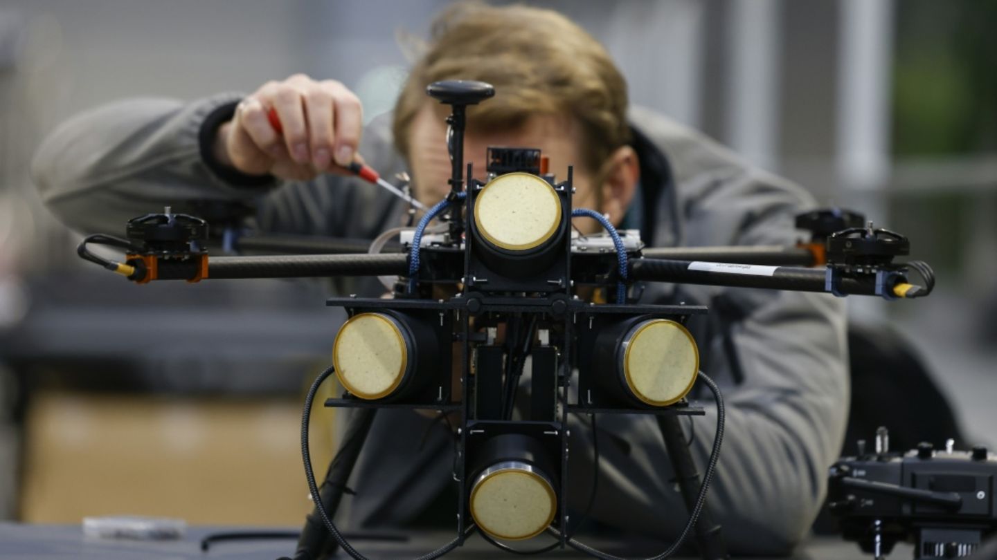 Elektroindustrie erreicht 2025 Exportrekord - deutlicher Anstieg zum Jahresende