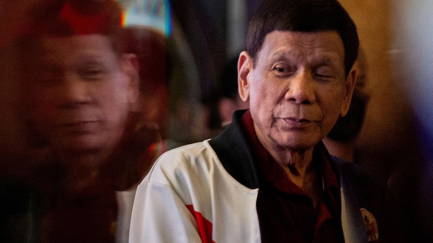 Der ehemalige philippinische Präsident Rodrigo Duterte muss sich vor dem Internationalen Strafgerichtshofs (ICC) in Den Haag verteidigen (Archivbild)