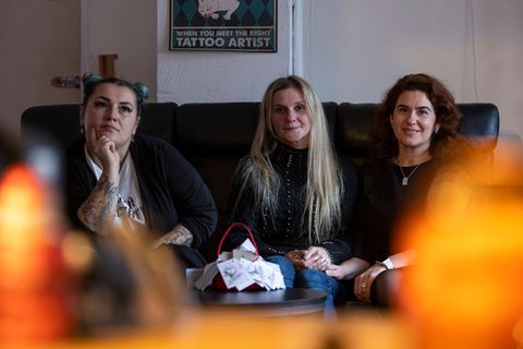 Die drei Ukrainerinnen haben sich inzwischen in Hessen gut eingelebt. Foto: Hannes P. Albert/dpa