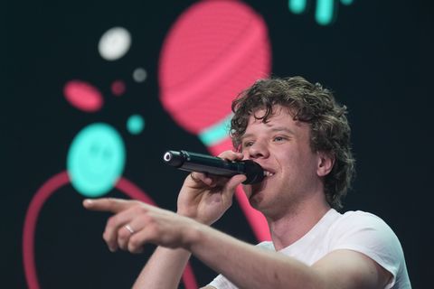 Der Deutsche Musikautor*innenpreis geht an Zartmann und seine Co-Autoren. (Archivbild) Foto: Marcus Brandt/dpa