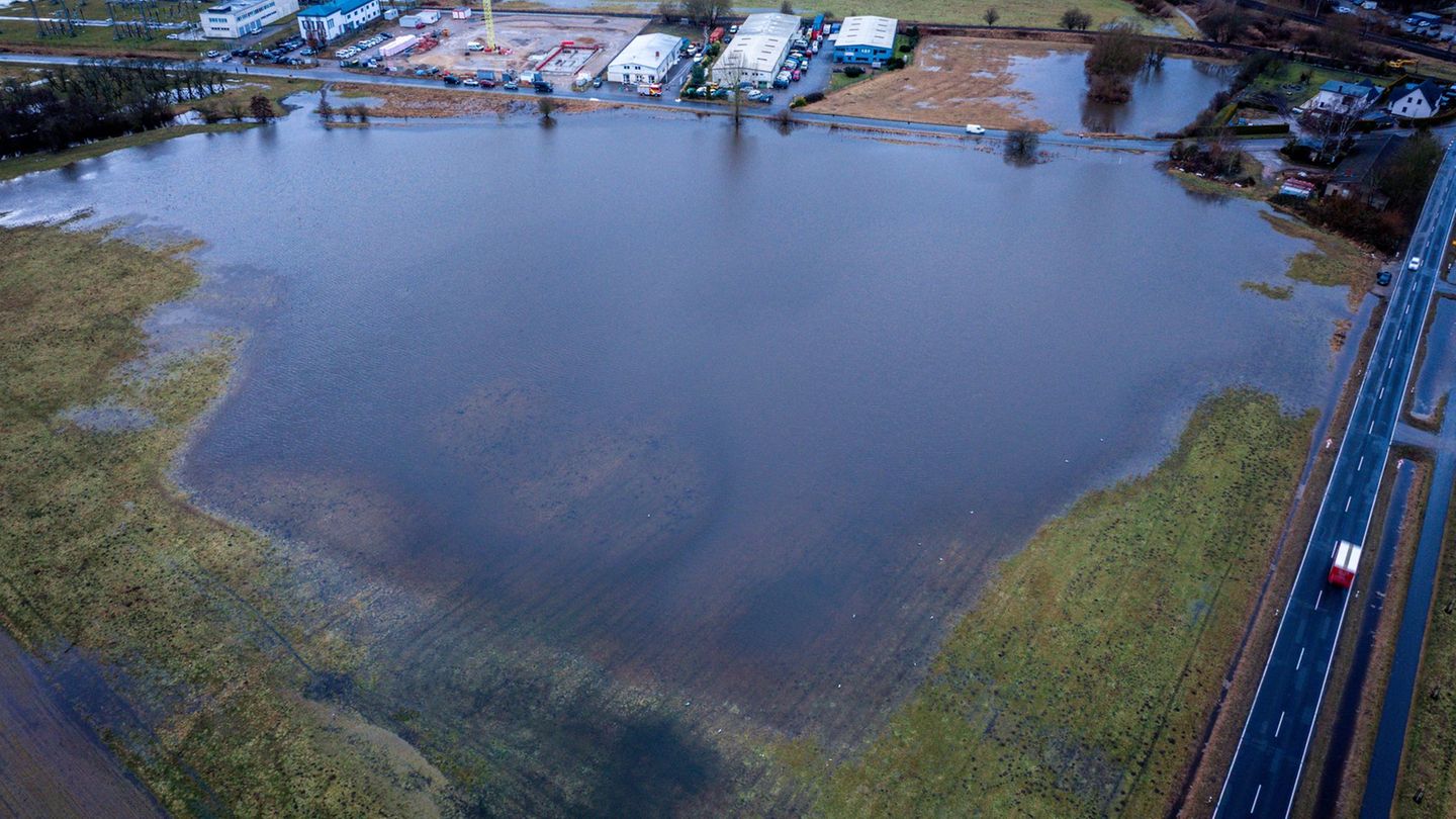 Überflutungen: Überflutungen sorgen für Einsätze – Aufkommen geht zurück