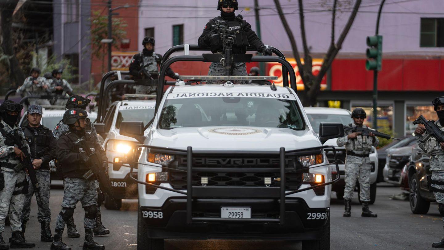 Unter den Toten sind auch 25 Mitglieder der Nationalgarde. Foto: Félix Márquez/dpa