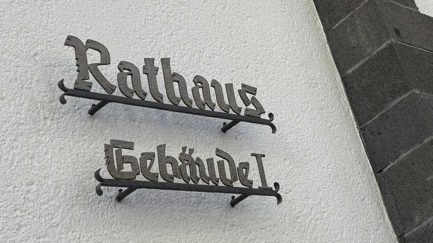 Die Haushaltsdefizite sind groß. (Archivbild) Foto: Mona Wenisch/dpa