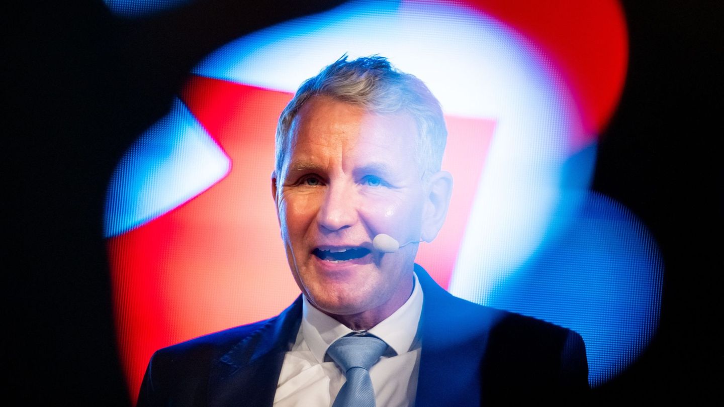 Der AfD-Spitzenpolitiker Björn Höcke polarisiert - in seiner Partei hat er viele Anhänger, für seine Gegner ist er ein hingegen