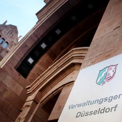 Der Eingang des Verwaltungsgerichts in Düsseldorf