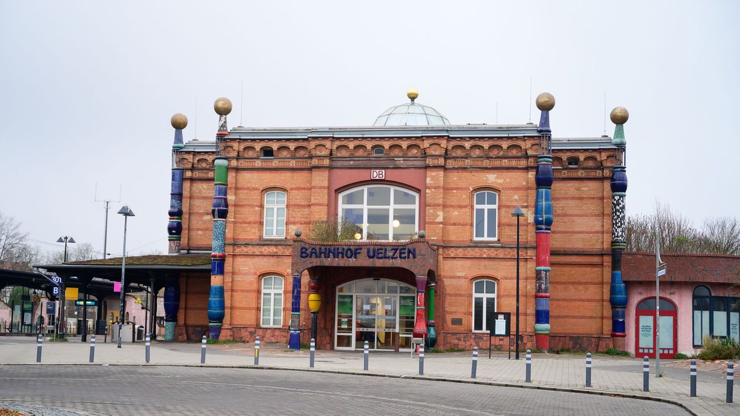 Die Bundespolizei hat einen Verdächtigen am Bahnhof Uelzen festgenommen. (Archivbild) Foto: Philipp Schulze/dpa