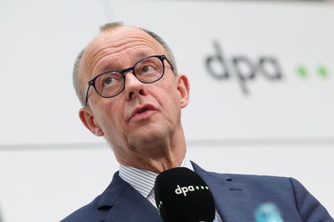 Merz will persönlich mit Trump über die Zölle sprechen. Foto: Christian Charisius/dpa