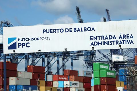 Container am Panamakanal