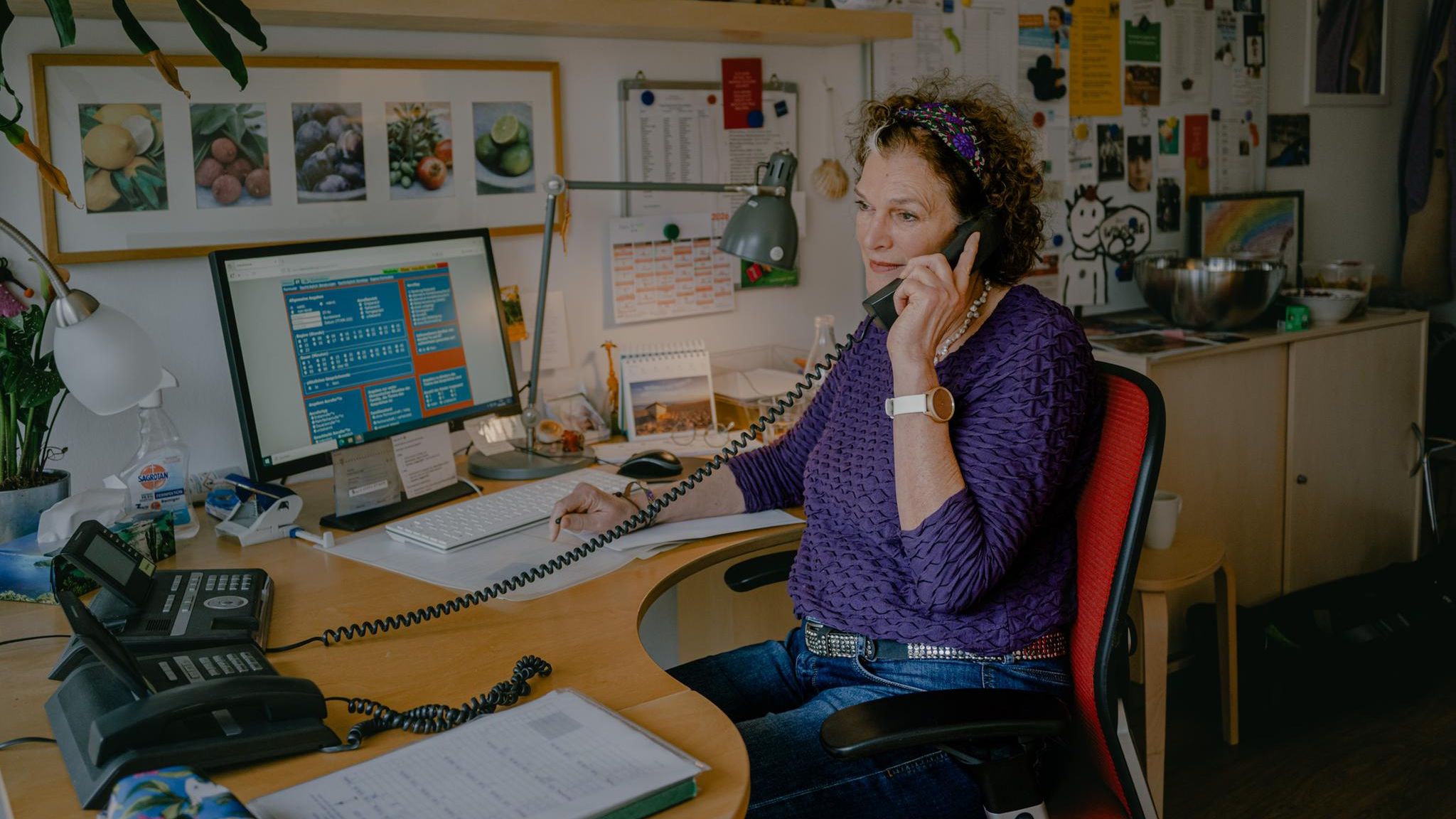 Telefonseelsorgerin Birgit Kärgel am Elterntelefon