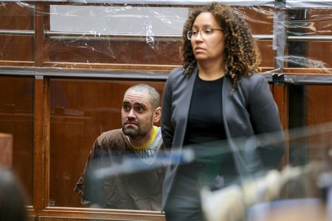 Nick Reiner mit Anwältin