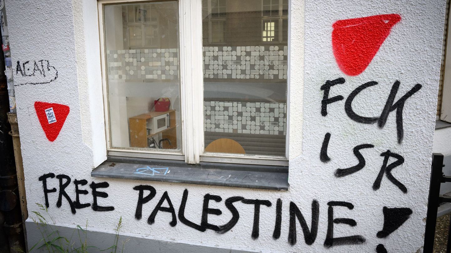 Die Zahl der antisemitischen Straftaten ist auf einen Höchststand gestiegen. (Archivbild) Foto: Bernd von Jutrczenka/dpa