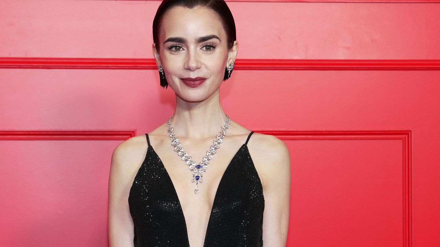 Leute: Lily Collins soll Audrey Hepburn in neuem Film verkörpern