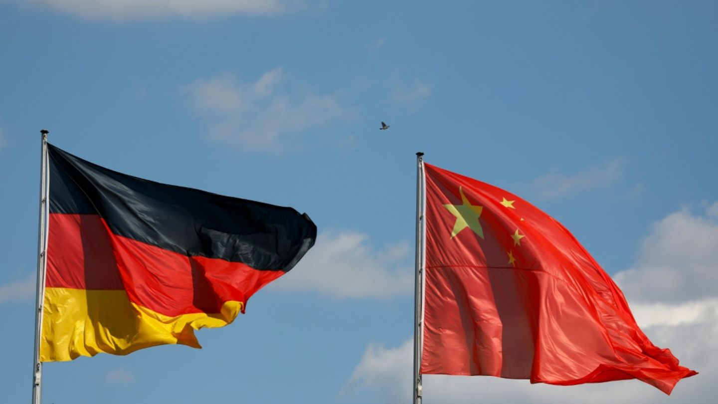 Deutsche und chinesische Flagge