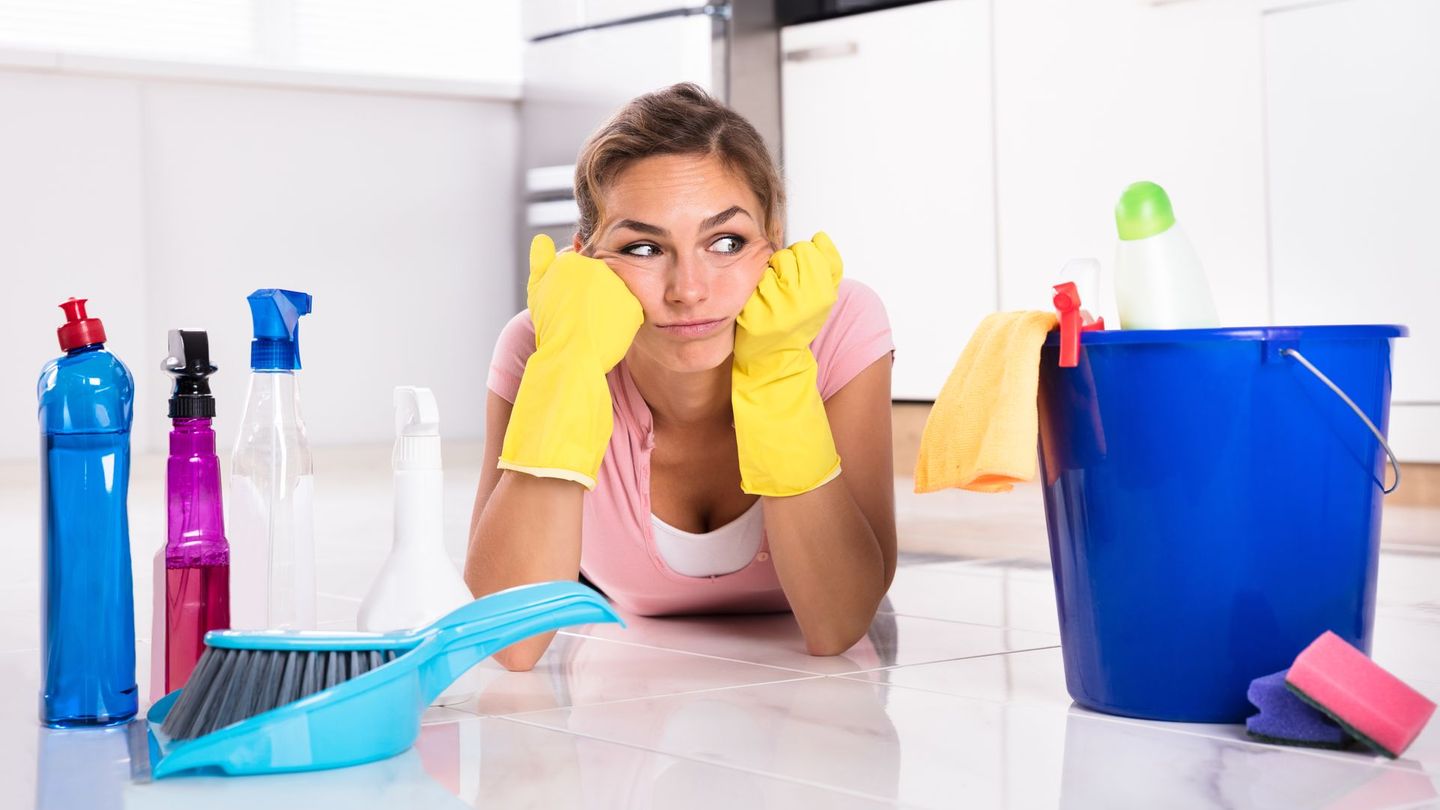 Putzen ist gar nicht so schlimm. Mit etwas Organisation und der richtigen Motivation lässt sich der innere Schweinehund überwinden.