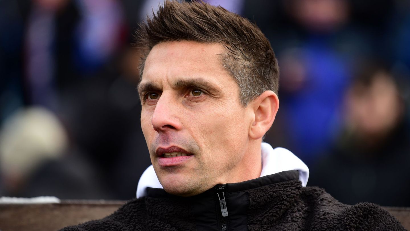 Nicht mehr Trainer von Holstein Kiel: Marcel Rapp. Foto: Daniel Bockwoldt/dpa