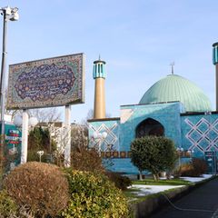 Ein Termin für eine Verhandlung über das IZH-Verbot ist noch nicht in Sicht. (Archivbild) Foto: Georg Wendt/dpa