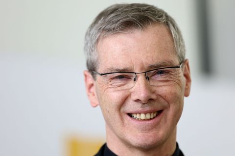 Heiner Wilmer ist Bischof von Hildesheim und neuer Chef der Bischofskonferenz. Foto: Daniel Löb/dpa