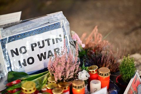 Wann endet der russische Angriffskrieg gegen die Ukraine? Verhandlungen haben bisher keine greifbaren Ergebnisse gebracht. Foto: