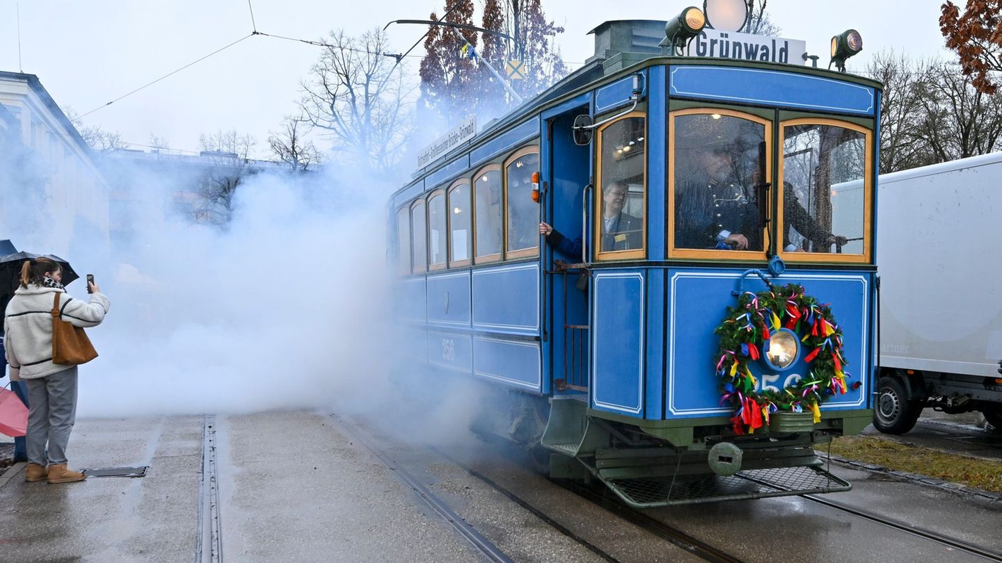 Seit eineinhalb Jahrhunderten rollt die Tram durch München. Foto: Peter Kneffel/dpa