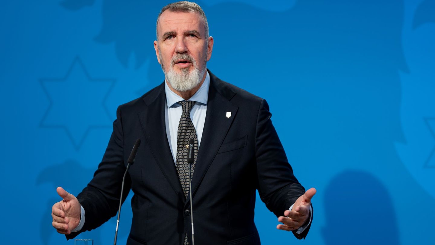 Thüringens Digitalminister Steffen Schütz (BSW) hält eine deutliche Zeitersparnis in der Verwaltung durch den Einsatz von KI für