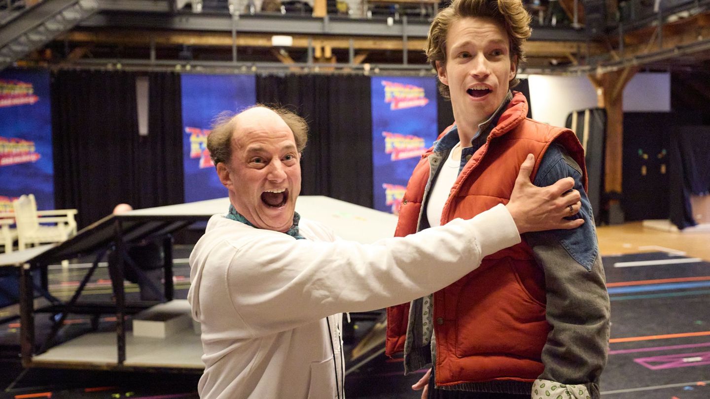 Das Musical nach dem 80er-Jahre-Kultfilm feiert am 22. März Deutschland-Premiere in Hamburg. Foto: Georg Wendt/dpa