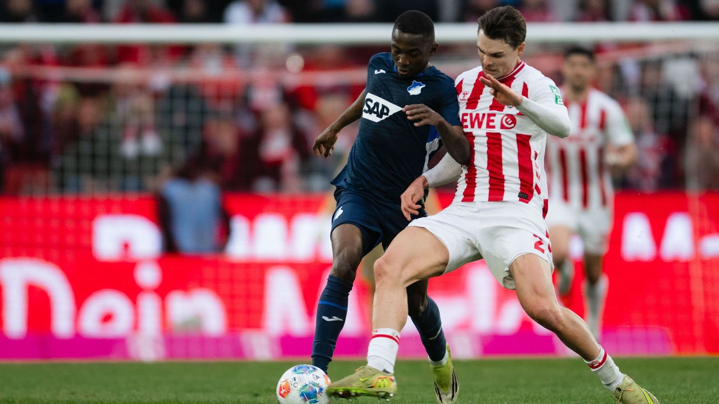 Joel Schmied hat sich gegen Hoffenheim verletzt und muss vorerst pausieren. Foto: Marius Becker/dpa