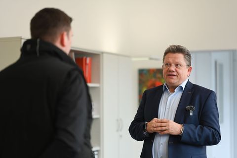 Arbeitsminister Philippi geht davon aus, dass sich das neue Tariftreue- und Vergabegesetz positiv auf den Wirtschaftsstandort Ni