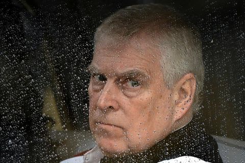 Der ehemalige Prinz Andrew verlässt Westminster Abbey