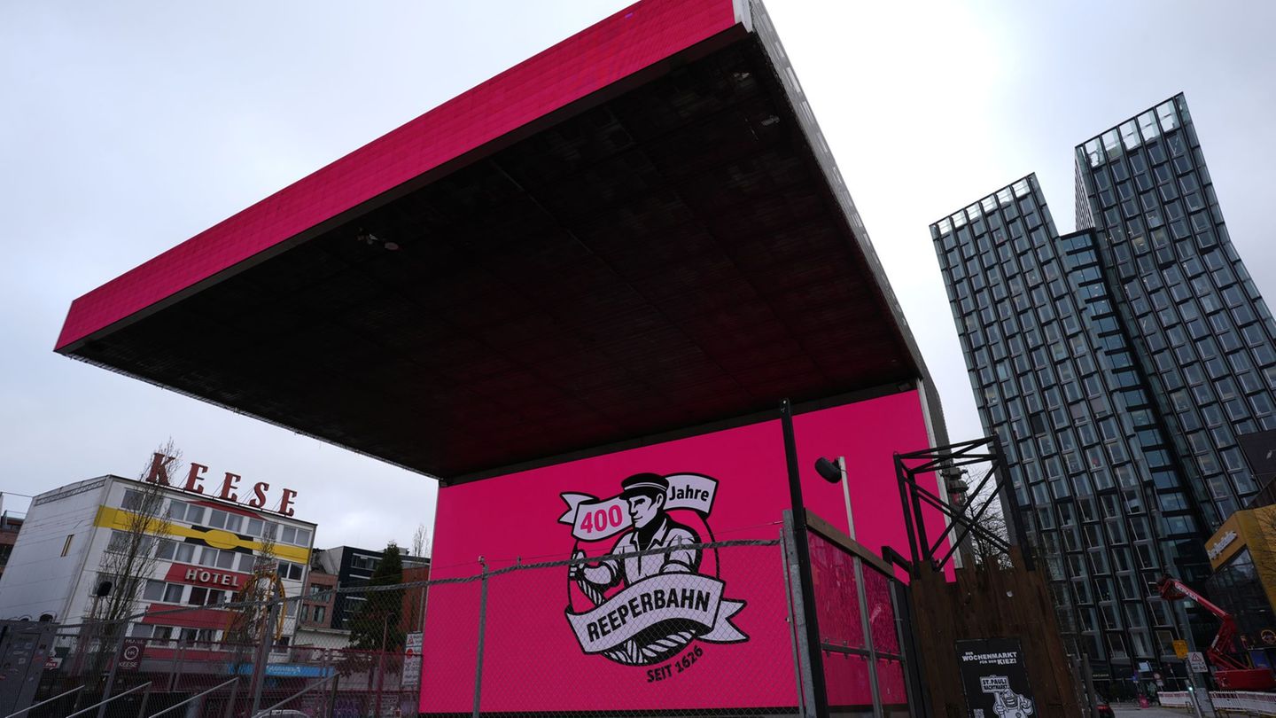 Vor 400 Jahren war der Hamburger Berg noch grüne Wiese, später entwickelte sie sich zur berühmt-berüchtigten Amüsiermeile. Foto: