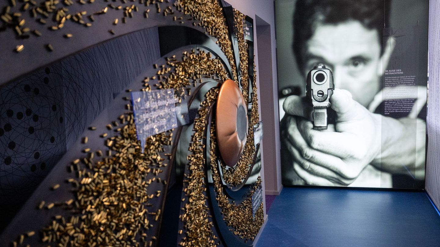 Im "Zentrum für Berufsethik und Reflexion" lernen Polizisten den Umgang mit Verantwortung und Gewalt. Foto: Christophe Gateau/dp