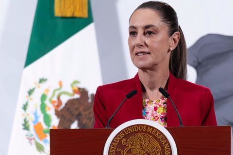 Präsidentin Sheinbaum garantiert die Sicherheit der Fußballfans bei der WM. (Archivbild) Foto: Presidencia de México/dpa