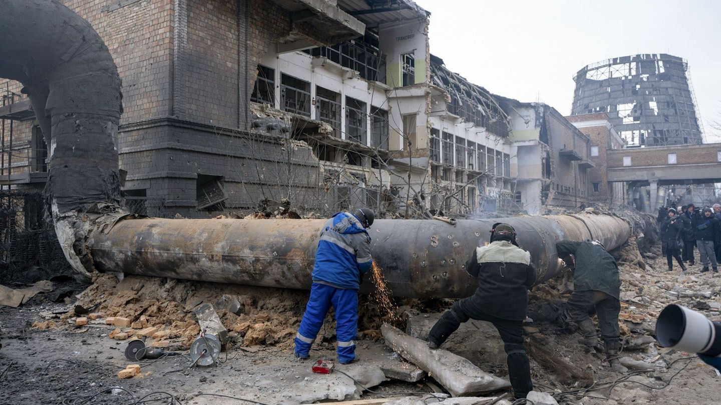 Die EU will die Ukraine beim Wiederaufbau von Infrastruktur unterstützen. (Archivbild) Foto: -/Kyodo/dpa