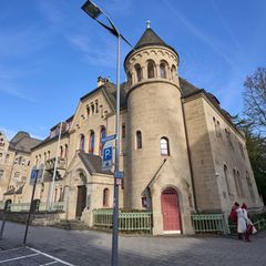 Am Oberlandesgericht ging der Prozess gegen ein mutmaßliches IS-Mitglied weiter. (Archivbild) Foto: Sascha Ditscher/dpa