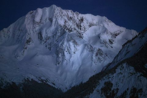 Schneebedeckter Berg
