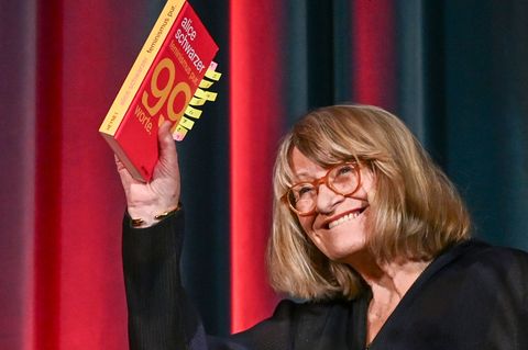 Jahrzehntelang engagiert für Frauenrechte: Alice Schwarzer Foto: Jens Kalaene/dpa