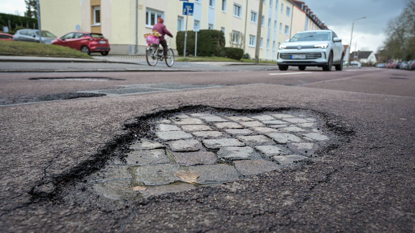 Straßen: Mehr Schlaglöcher nach Winter – Kommunen kämpfen mit Schäden