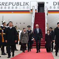 In der Rolle des Bundeskanzlers besucht Friedrich Merz China zum ersten Mal
