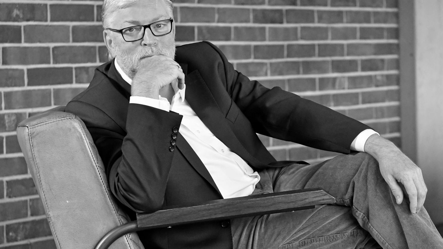 Michael Sagurna prägte Sachsens Politik als Regierungssprecher und Berater. Foto: Petra Hornig/WeichertMehner/dpa