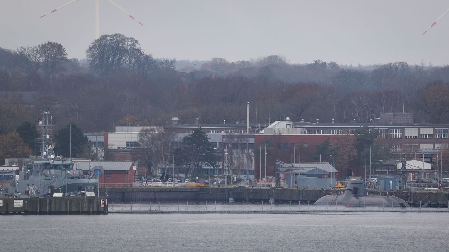 Der Marinestützpunkt in Eckernförde verfügt nun über ein neues Unterwasserfahrzeug. Foto: Christian Charisius/dpa