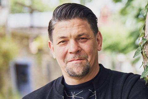 Tim Mälzer hat bei Instagram ein Foto vom "Kitchen Impossible"-Dreh veröffentlicht.