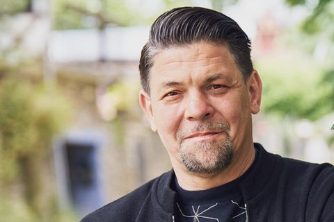 Tim Mälzer hat bei Instagram ein Foto vom "Kitchen Impossible"-Dreh veröffentlicht.