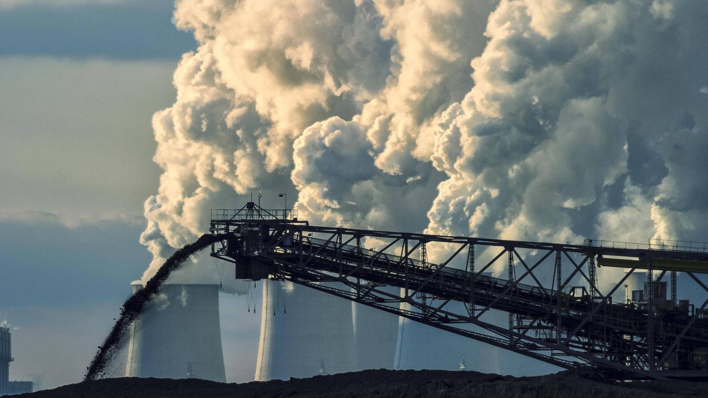 Defizit steigt kräftig: Deutscher Staat 2025 tiefer im Minus