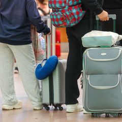 Im Zeitraum der Frühjahrsferien werden rund 625.000 Passagiere am Hamburger Flughafen erwartet. (Archivbild) Foto: Bodo Marks/dp