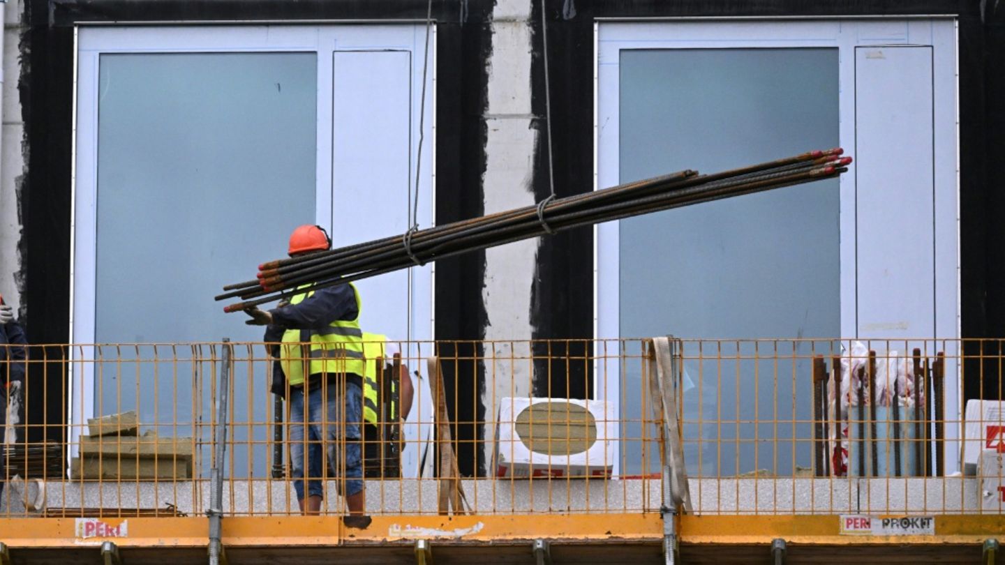 Arbeiter auf einer Baustelle in Berlin