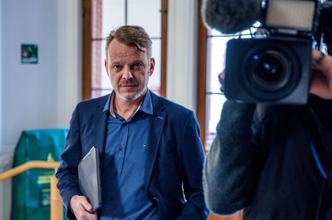 AfD-Fraktionschef Nikolaus Kramer soll seinen Posten bald an Landeschef Enrico Schult übergeben. Foto: Jens Büttner/dpa