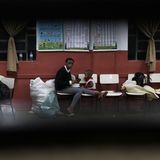 Wer sein Zuhause verlassen musste, kommt in Schulen unter, die zu Notunterkünften umfunktioniert wurden.