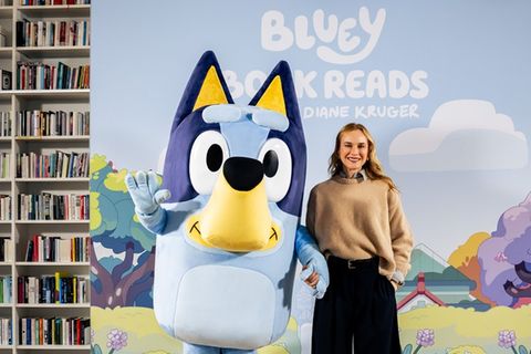 Hollywoodstar Diane Kruger las in München "Bluey"-Geschichten vor - und verriet dabei, wie sehr ihre ganze Familie die Geschic