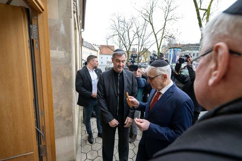 Das neue Kulturzentrum der Israelitischen Kultusgemeinde in Bayreuth ist eröffnet. Foto: Pia Bayer/dpa