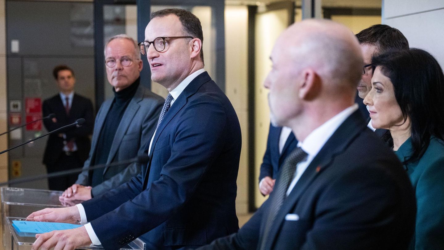 Die Fraktionsspitzen von Union und SPD stellen Eckpunkte zur Reform des Heizungsgesetzes vor