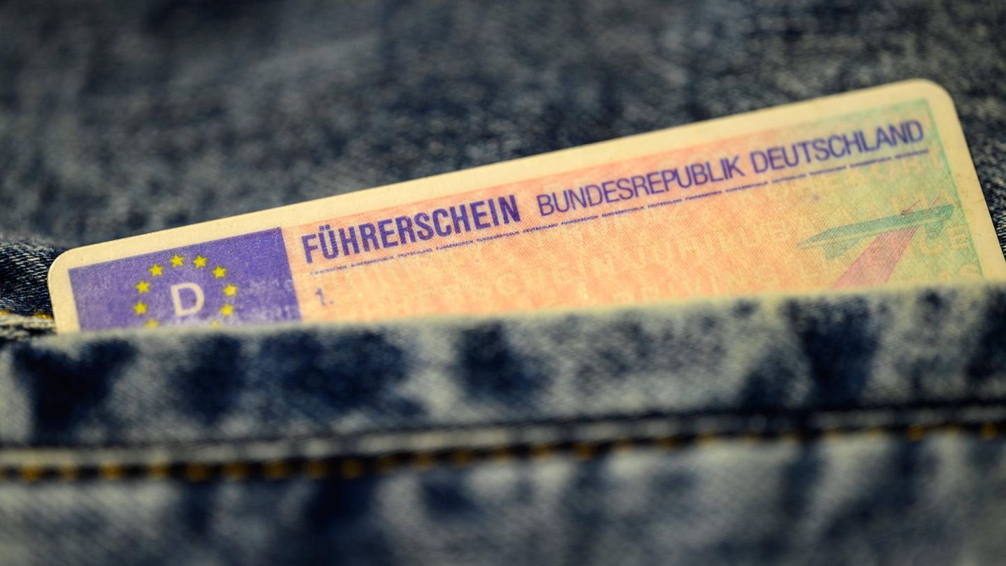 Verkehrsquiz: Würden Sie noch mal die Führerscheinprüfung bestehen?